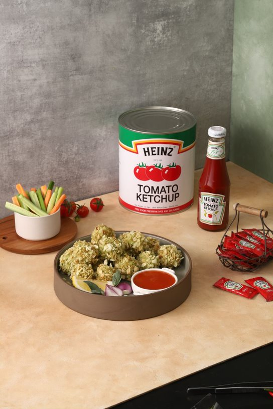 Ketchup - Tương cà chua là sản phẩm nổi tiếng của Heinz